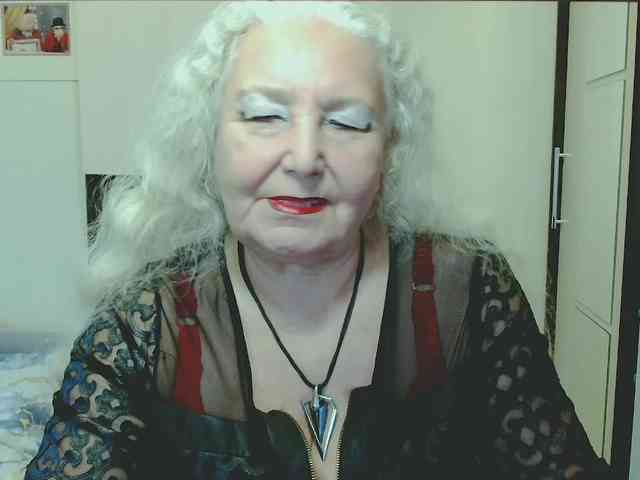 Model: GrannyWants