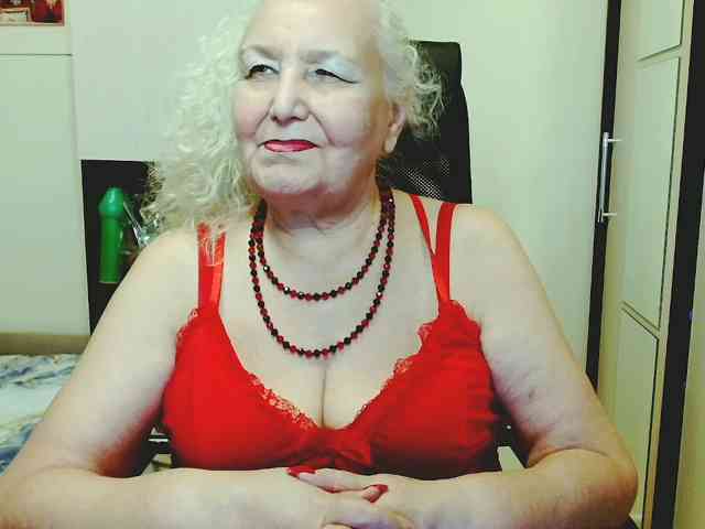 Model: GrannyWants