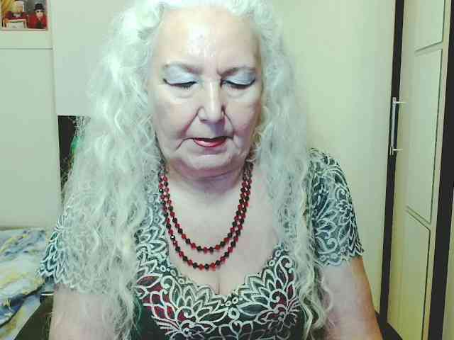 Model: GrannyWants