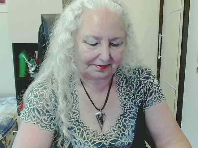 Model: GrannyWants