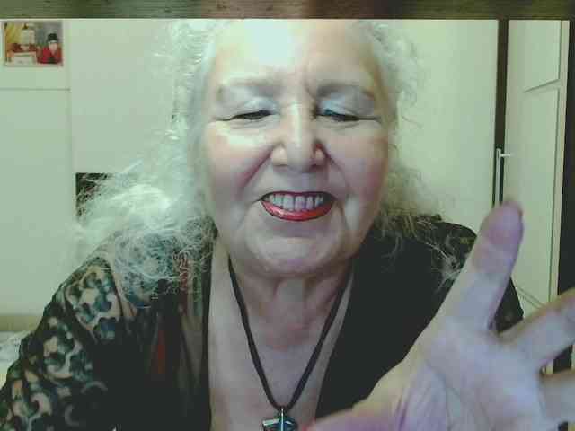Model: GrannyWants