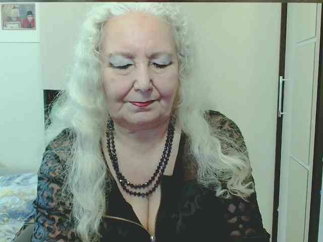 Model: GrannyWants