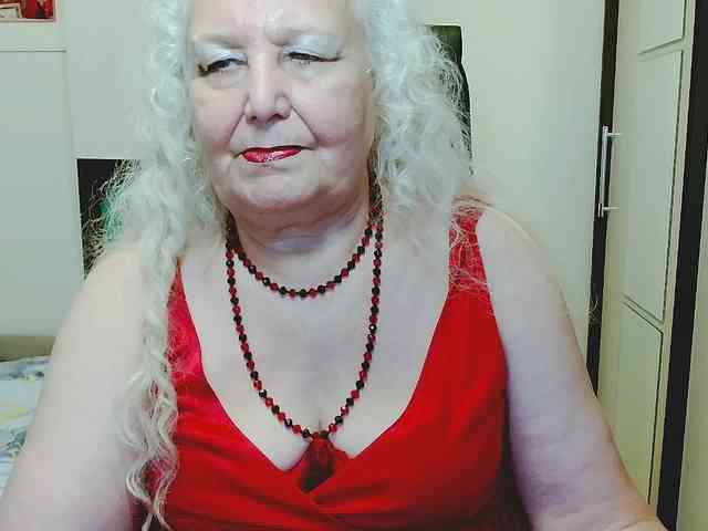 Model: GrannyWants