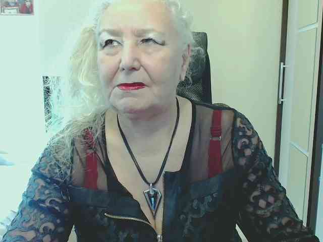 Model: GrannyWants