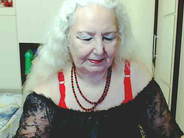 Model: GrannyWants