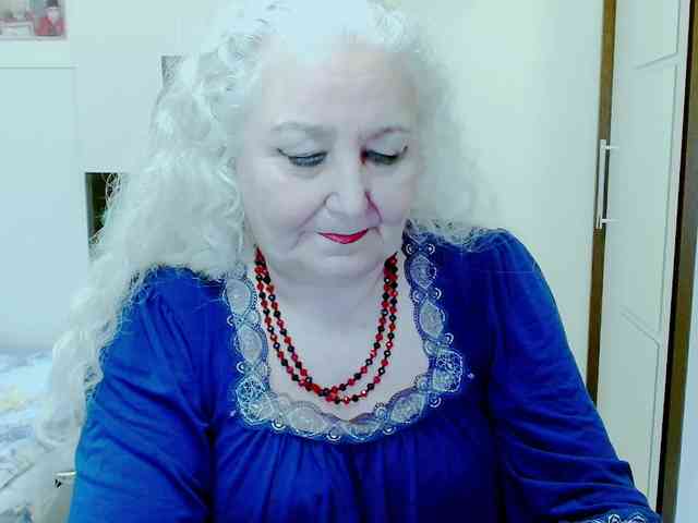 Model: GrannyWants