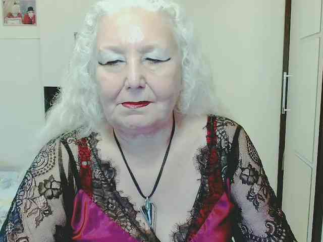 Model: GrannyWants