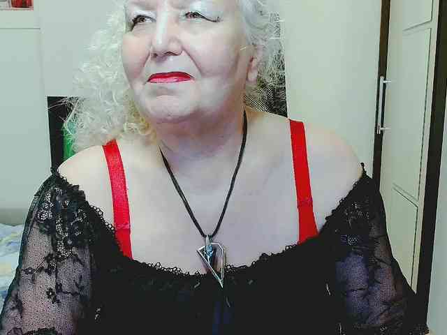 Model: GrannyWants