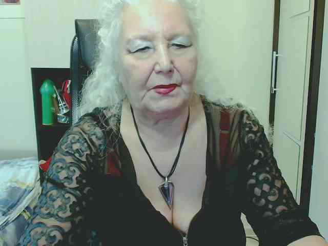 Model: GrannyWants