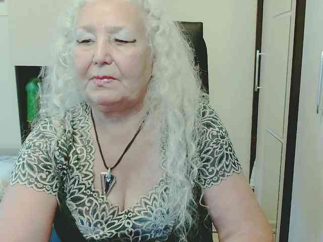 Model: GrannyWants