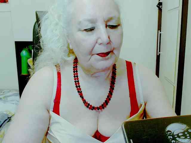 Model: GrannyWants