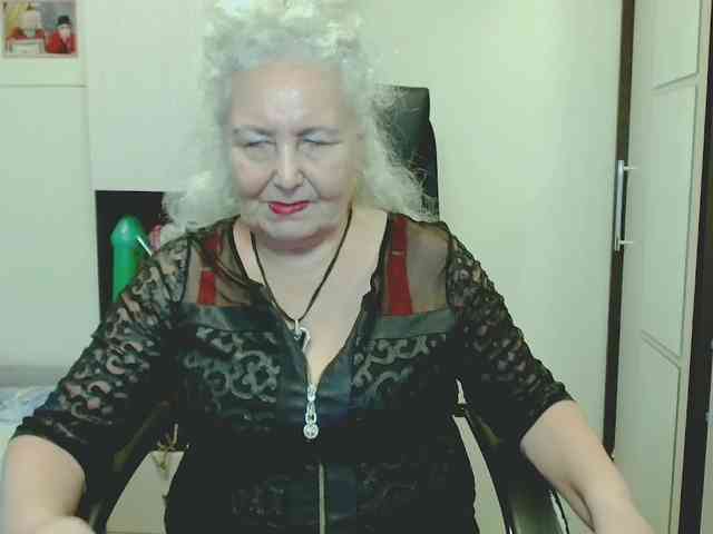 Model: GrannyWants