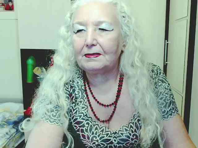 Model: GrannyWants