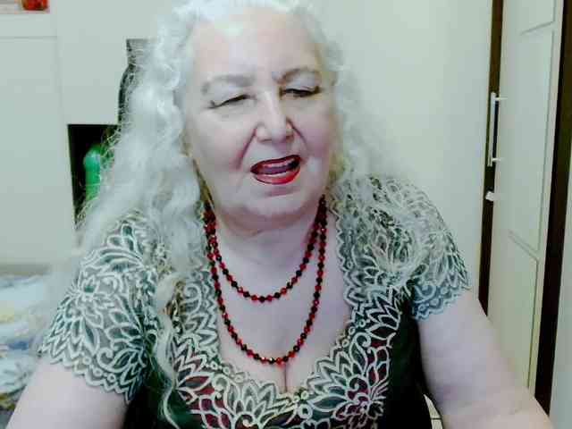 Model: GrannyWants