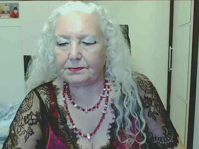 Model: GrannyWants