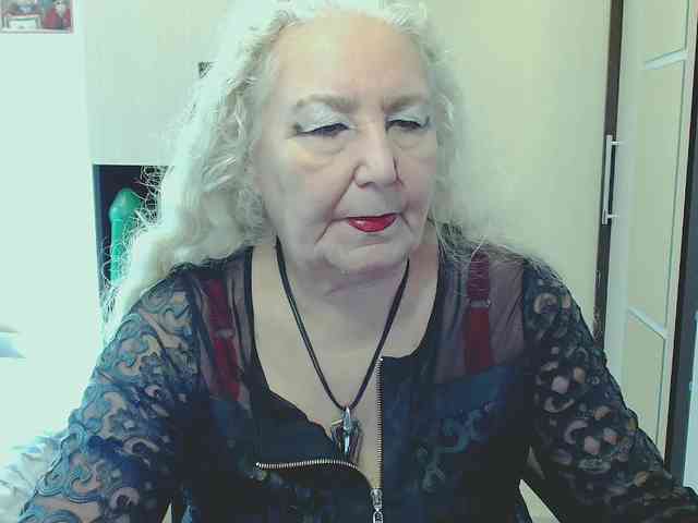 Model: GrannyWants
