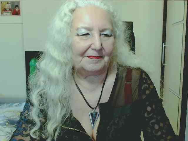 Model: GrannyWants