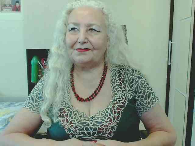 Model: GrannyWants