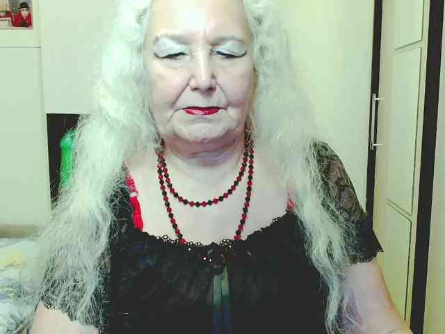 Model: GrannyWants
