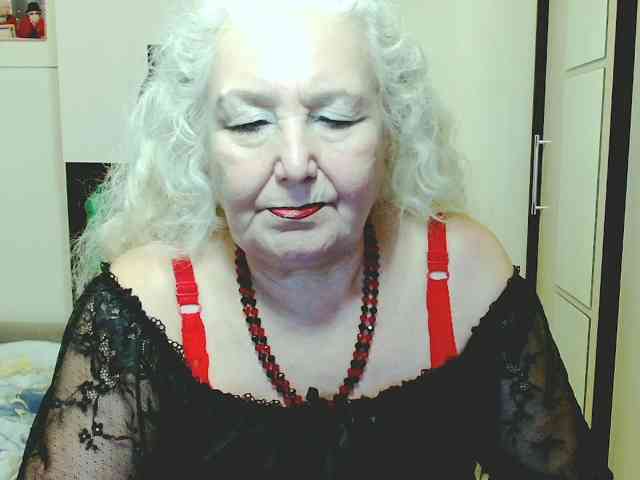 Model: GrannyWants
