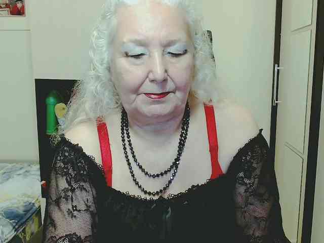 Model: GrannyWants