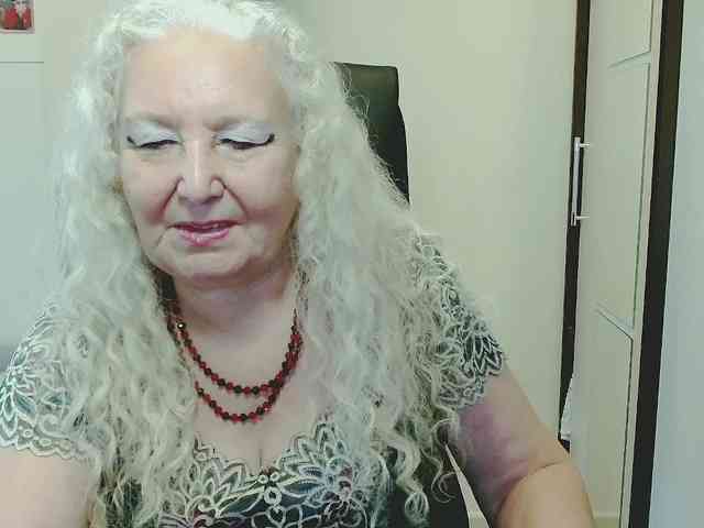 Model: GrannyWants