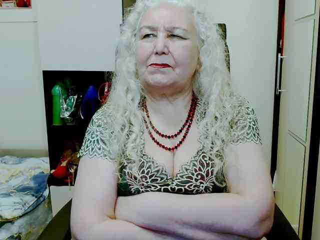 Model: GrannyWants