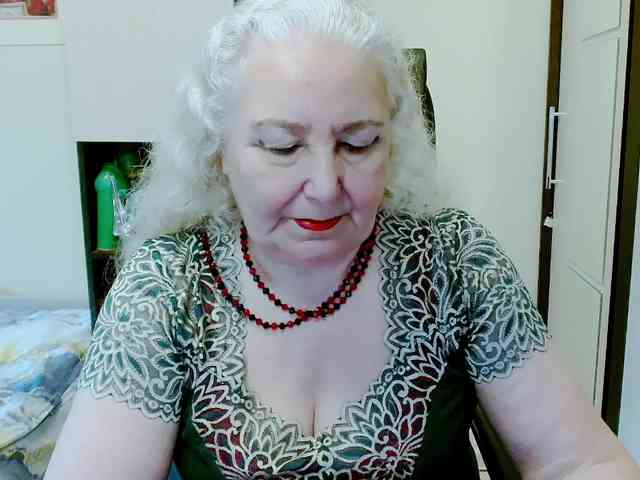 Model: GrannyWants