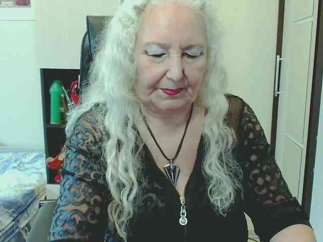 Model: GrannyWants