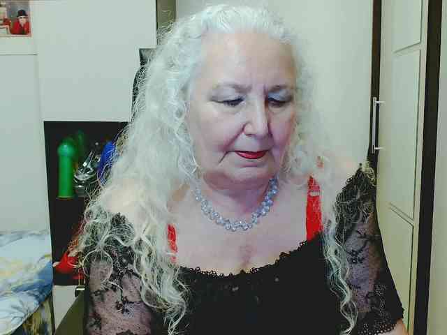 Model: GrannyWants