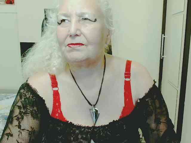 Model: GrannyWants