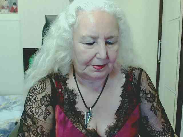 Model: GrannyWants