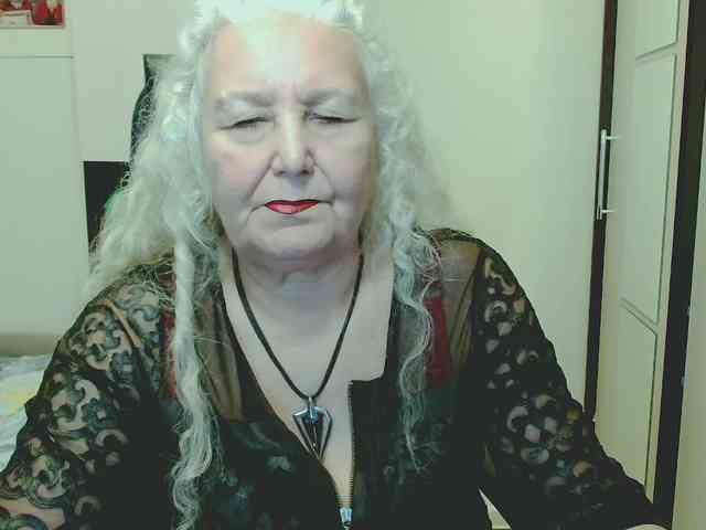 Model: GrannyWants