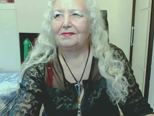 Model: GrannyWants