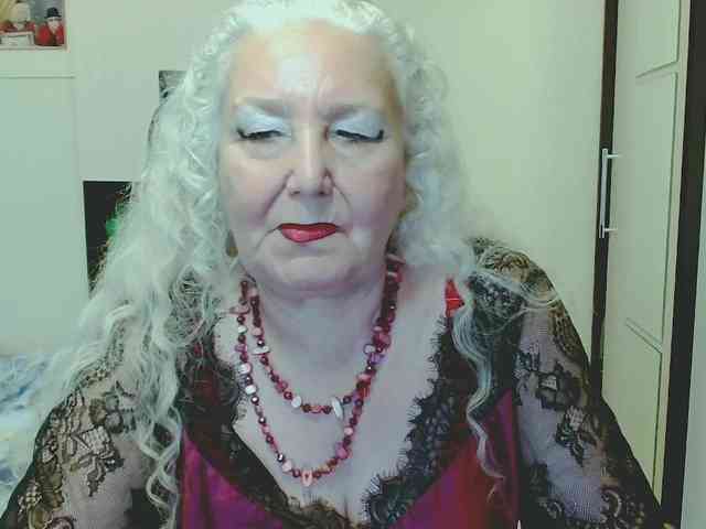Model: GrannyWants