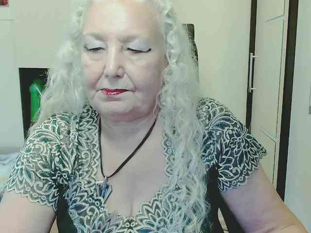 Model: GrannyWants