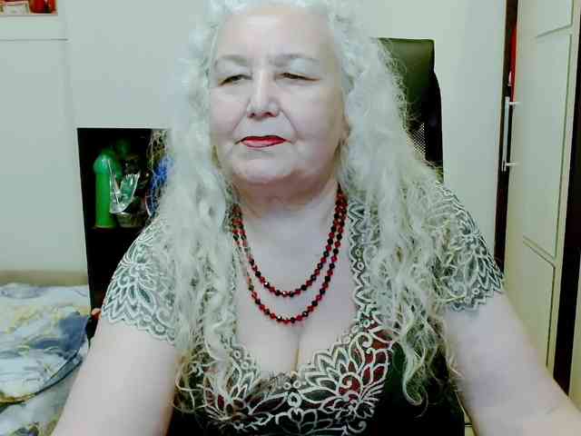Model: GrannyWants