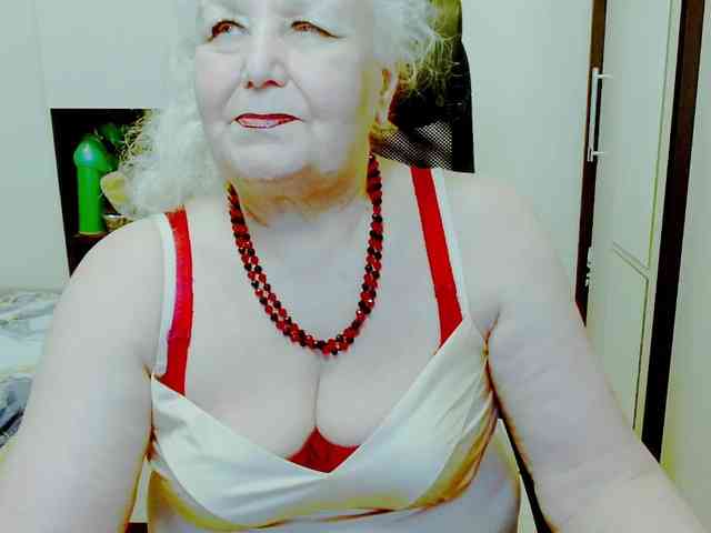 Model: GrannyWants