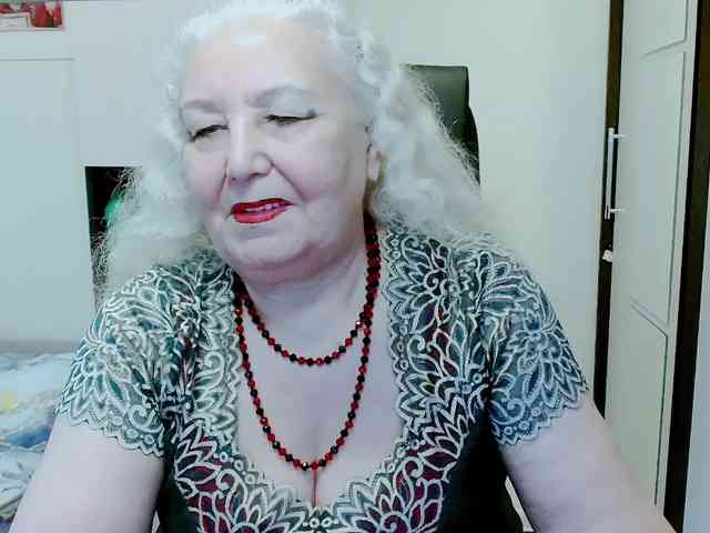 Model: GrannyWants