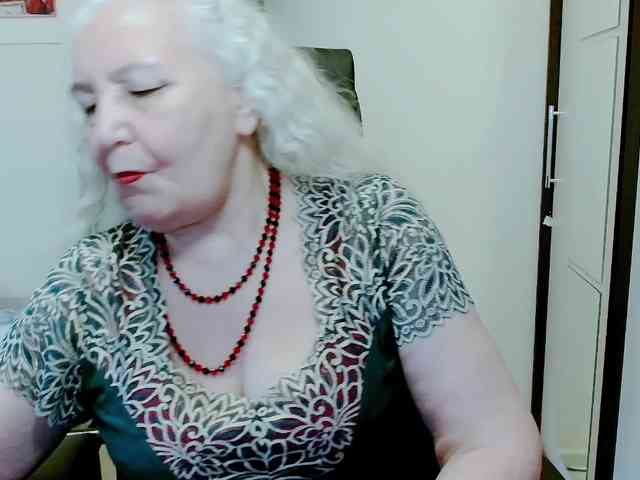 Model: GrannyWants