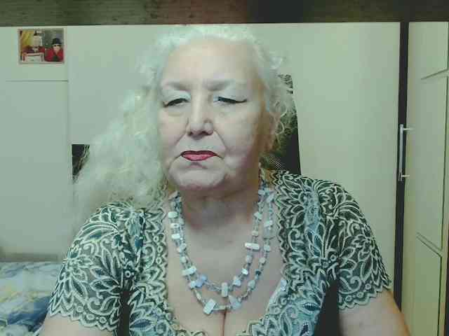 Model: GrannyWants