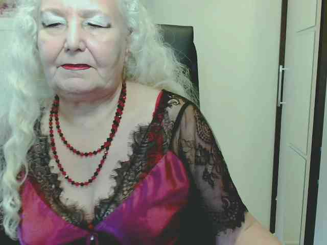 Model: GrannyWants