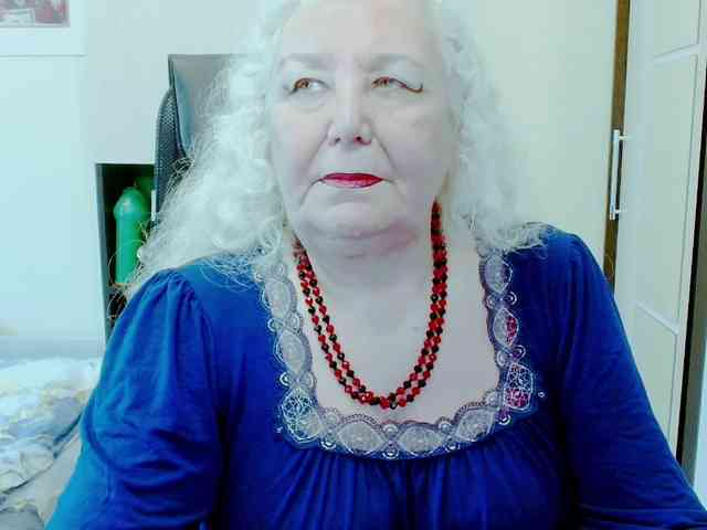 Model: GrannyWants