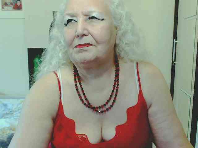 striptease online Grannywants