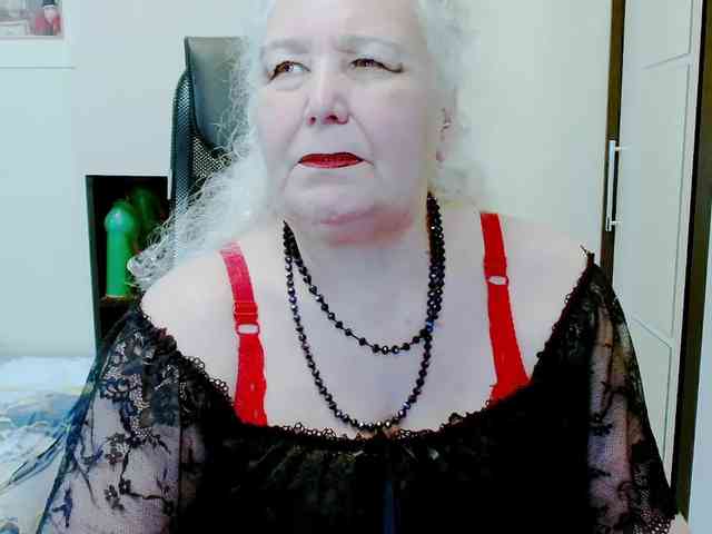 Model: GrannyWants