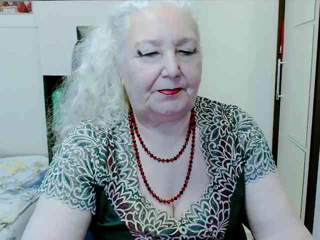 Model: GrannyWants