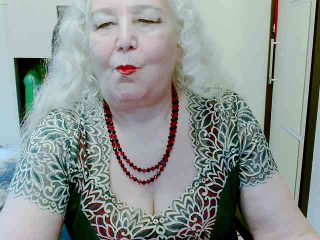 Model: GrannyWants