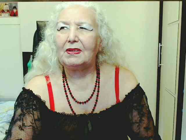 Model: GrannyWants