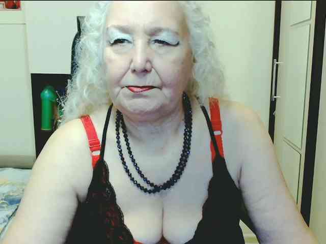 Model: GrannyWants