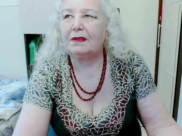 Model: GrannyWants